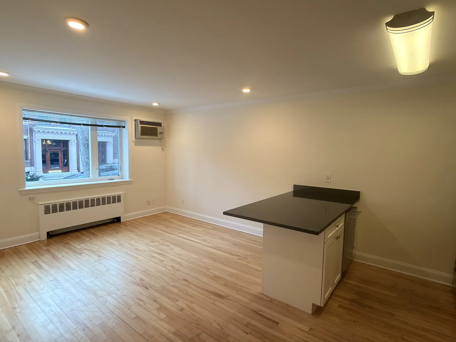 1 bed, 1.0 bath, 503 sqft, $3,165 — Photo 2