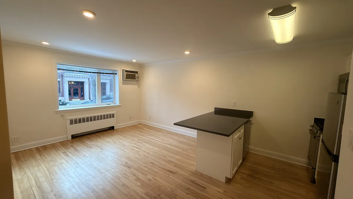 Building Photo - 54 Alton Pl #1D