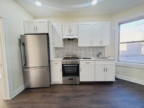 418 Avenue C #2E Photo 1