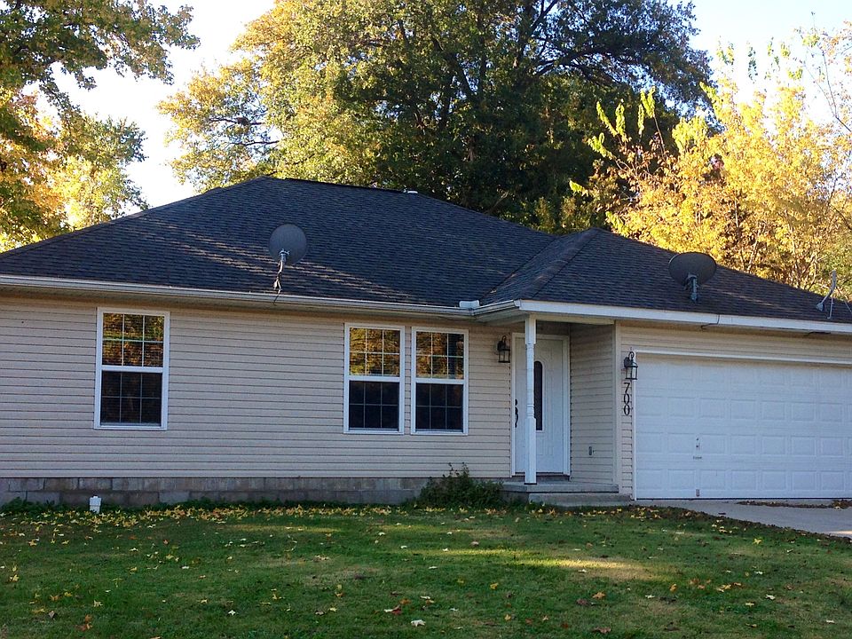 1st image of 700 E Franklin St