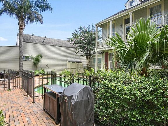 3rd image of 907 Washington Ave #2