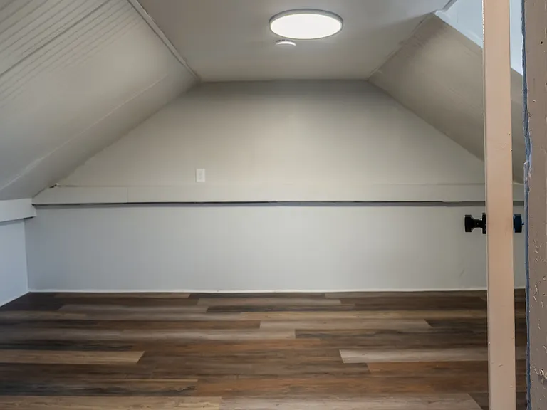 540 Front St — Photo 16