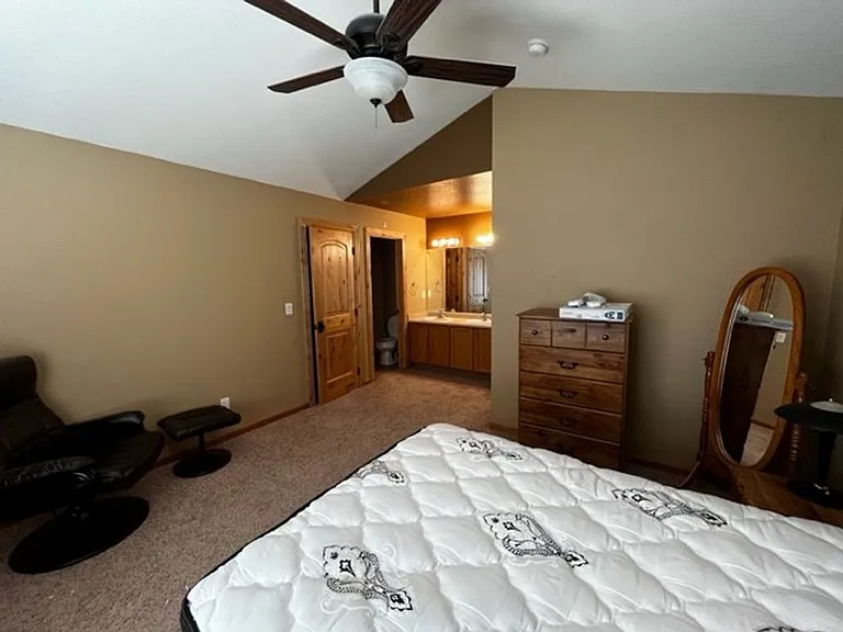 592 Meadow Wood Cir — Photo 9