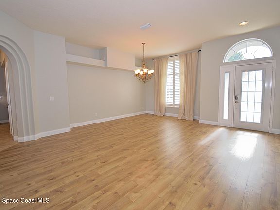 2nd image of 2220 Stone Lake Dr