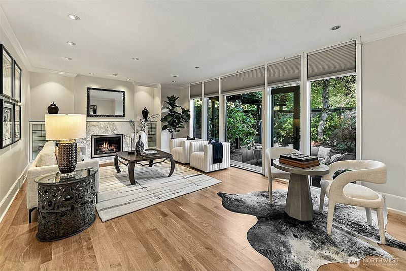 5th image of 915 11th Avenue E