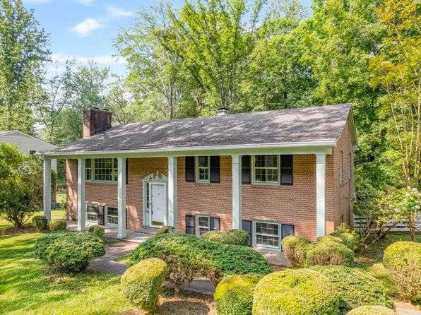 411 Westmoreland Ct, Charlottesville, VA 22901