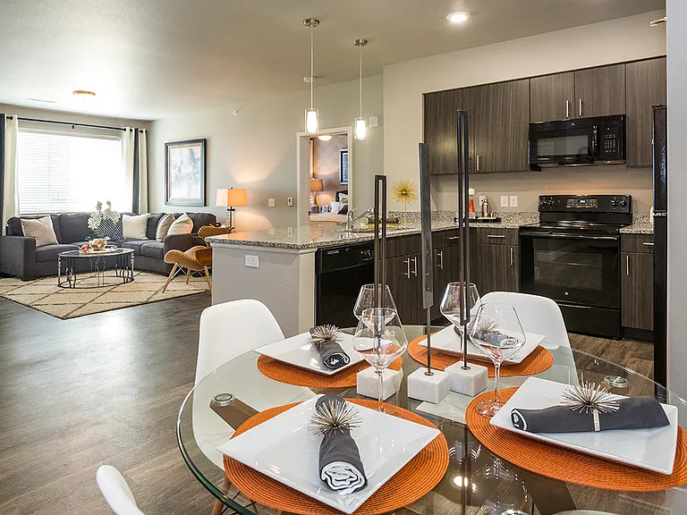 The Overlook at Interquest Apartments — Photo 76