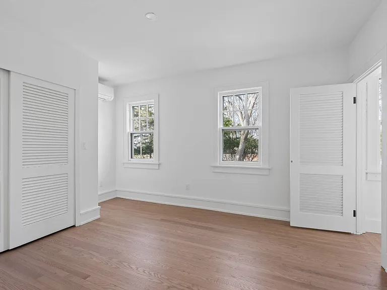 18 Lake Side Dr — Photo 13