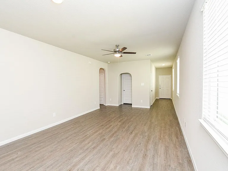 14042 Chinook Dr — Photo 8