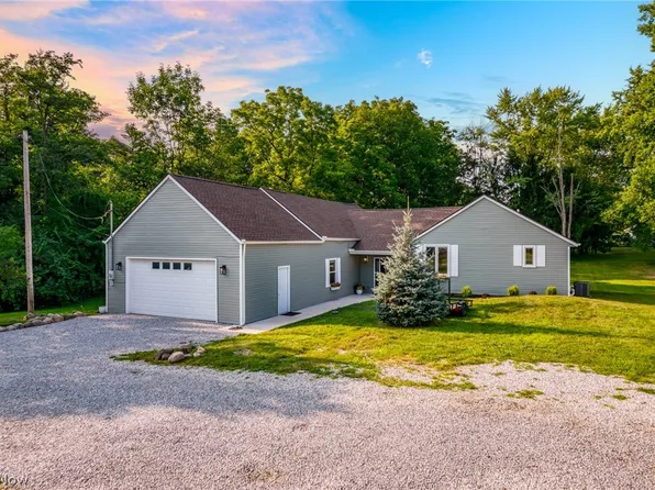 1617 Graham Rd, Stow, OH 44224