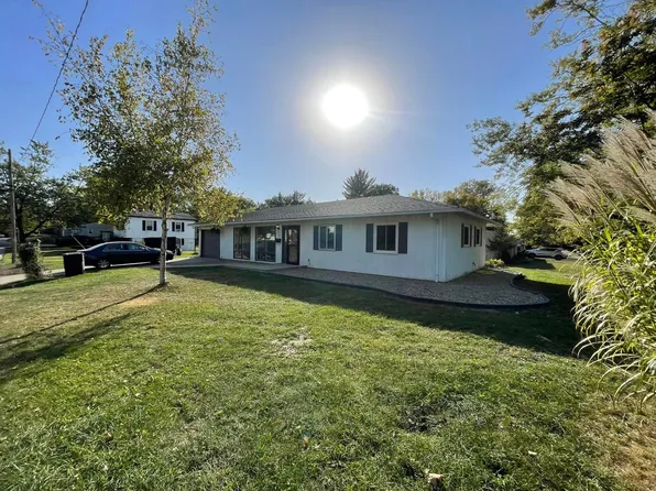 1706 Crestview Dr, Danville, IL 61832