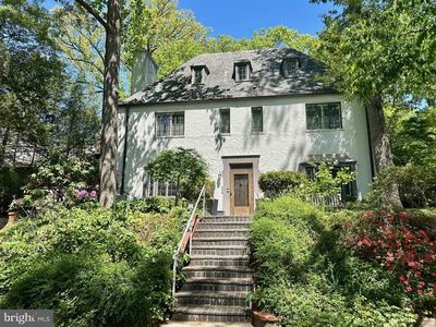 2853 Allendale Pl NW, Washington, DC, 20008