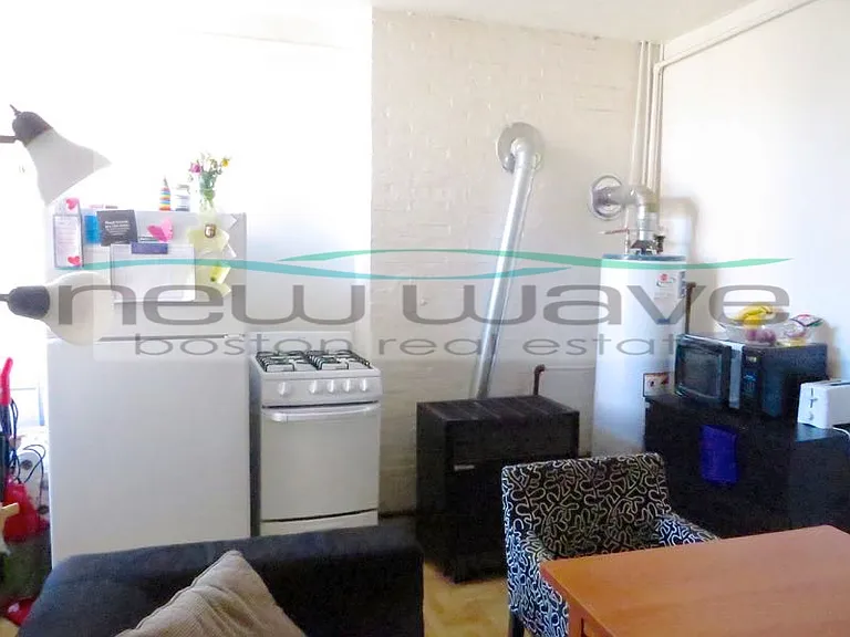 161 Endicott St #5F — Photo 9