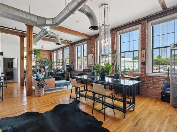 13-13 Willow St #206, Lynn, MA 01901