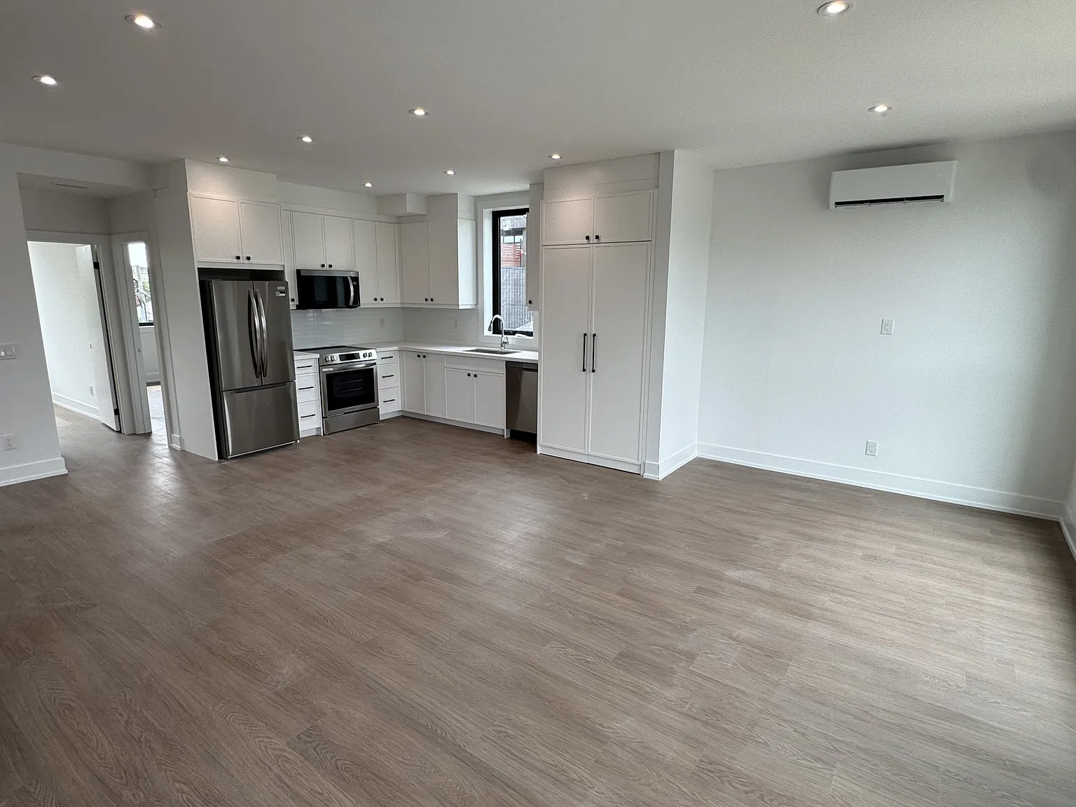 3 bed, $3,600 — Photo 4