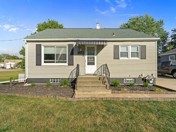 1126 Sanger St, Ottawa, IL 61350