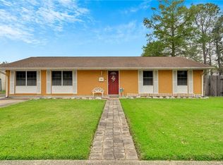421 Lacour Dr, La Place, LA 70068