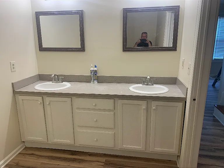 702 Washington Ave — Photo 10