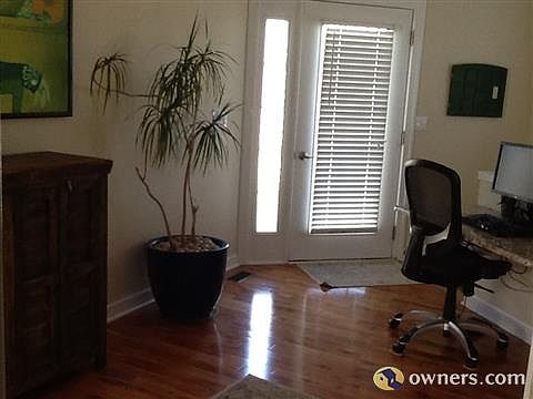 Foyer with build in granite desk