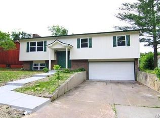 53 Green Acres Dr, Cape Girardeau, MO 63701