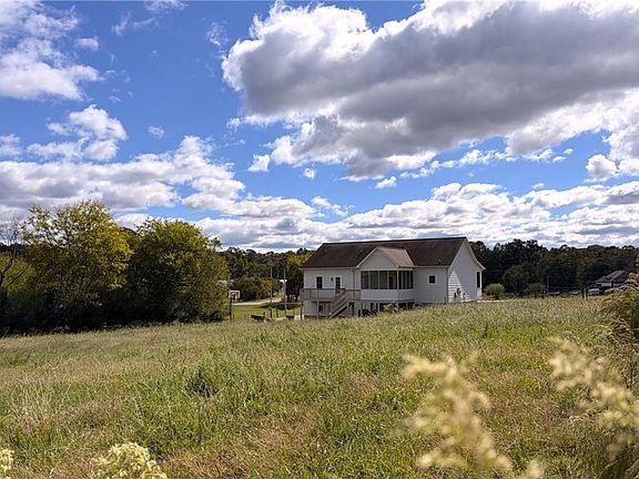 5th image of 784 Lovebridge Rd NE