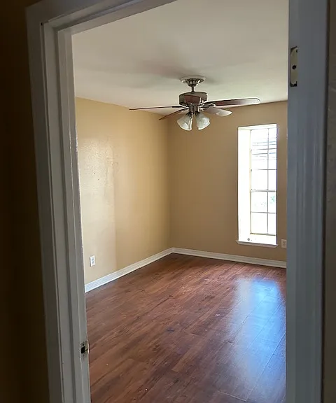 909 Aspen Ct #D — Photo 5