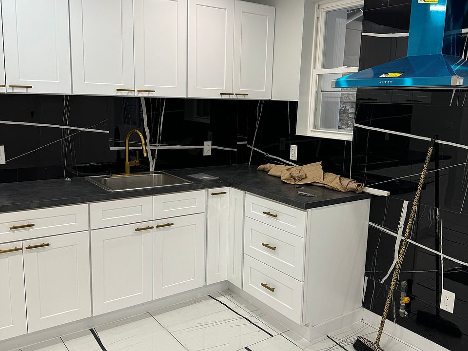 1st image of 44 Van Cortlandt Park Ave #1F