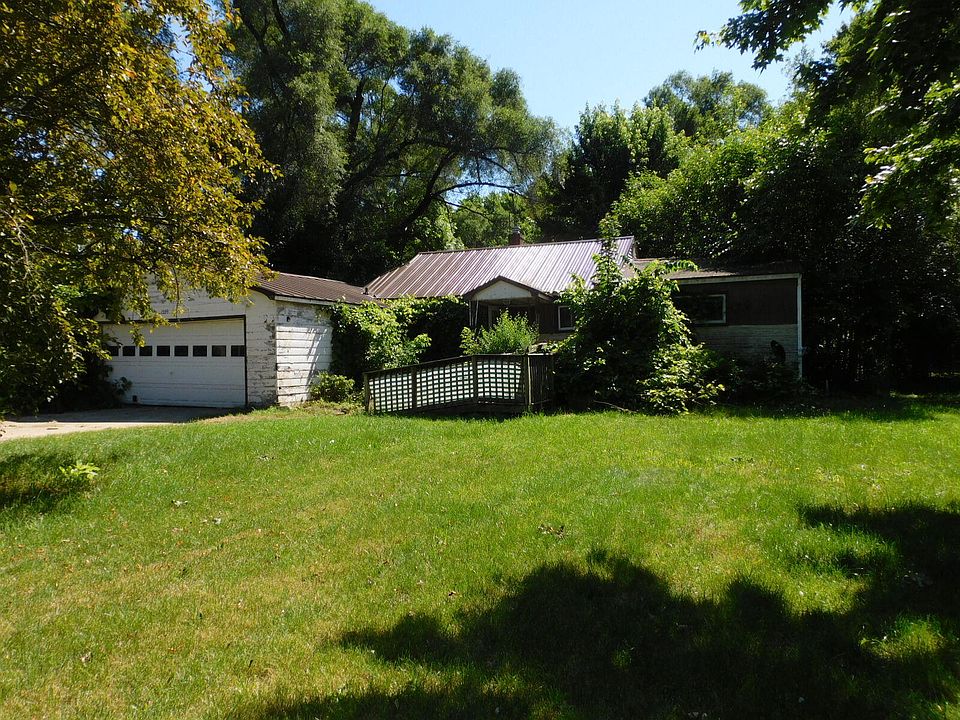 1st image of 2533 Woodley Dr