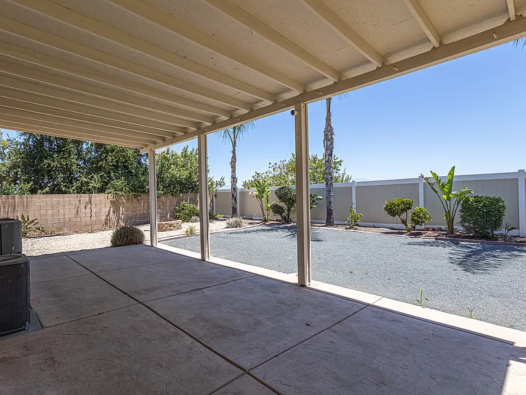 9380 Dauchy Ave — Photo 32