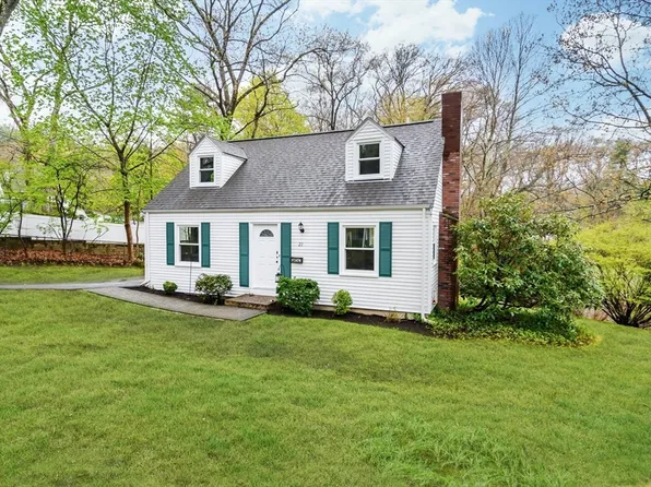 21 Nimitz Cir, Natick, MA 01760