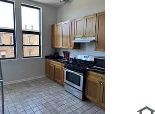 4050 W Armitage Ave #2F, Chicago, IL 60639