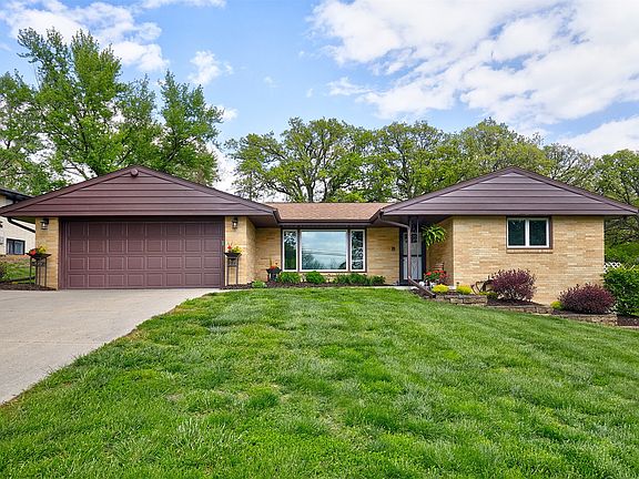 2nd image of 6735 NW Timberline Dr