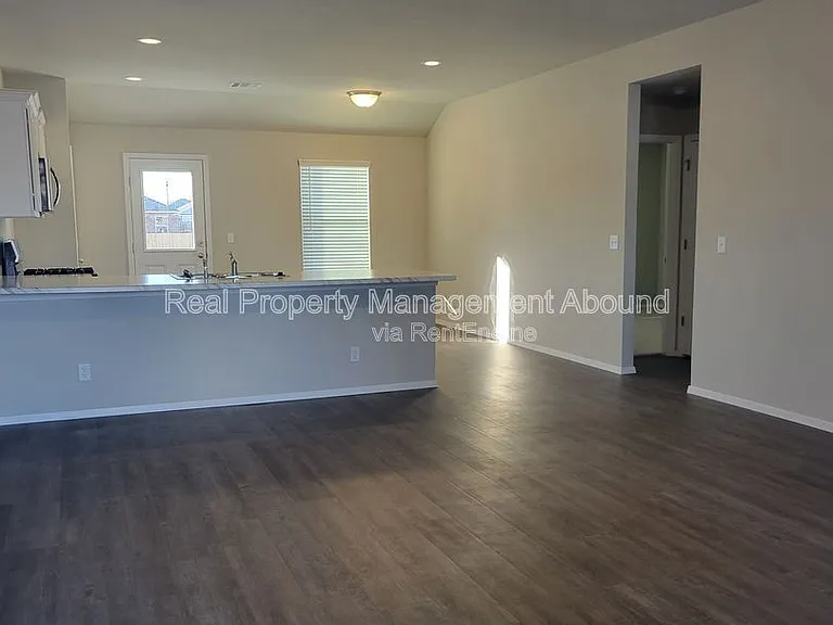 7532 E 158th St S — Photo 3