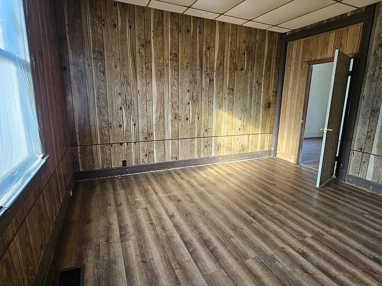 254 W Peoria Ave — Photo 6