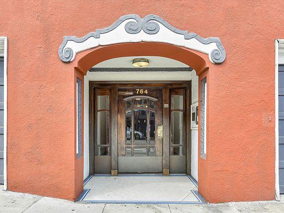 3rd image of 764 N Point St APT 9