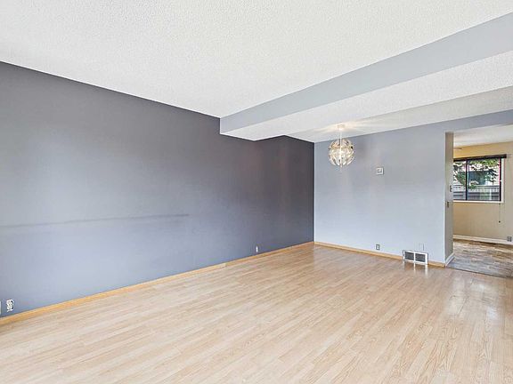 5th image of 2300 Oakmoor Dr SW #3