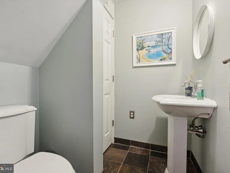 626 Lakeside Ave — Photo 18