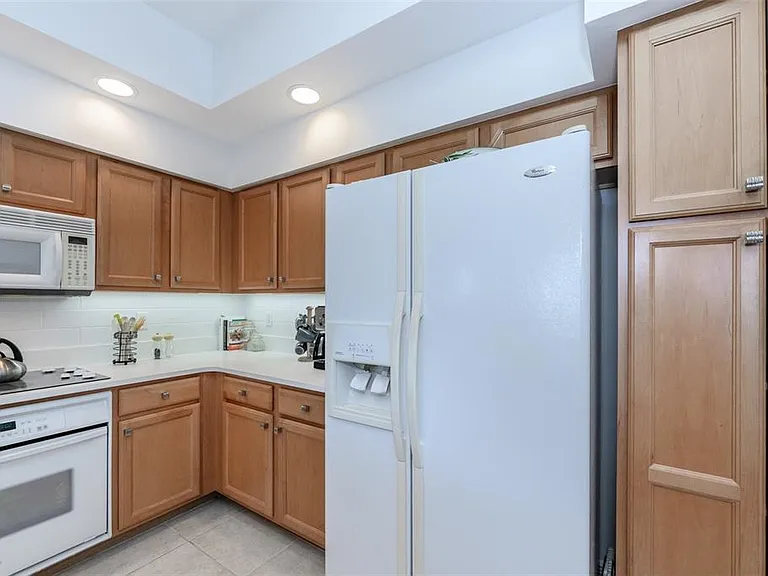 3313 Sunset Key Cir #306 — Photo 20