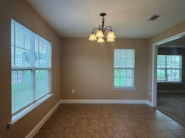 4916 Patton Dr — Photo 13