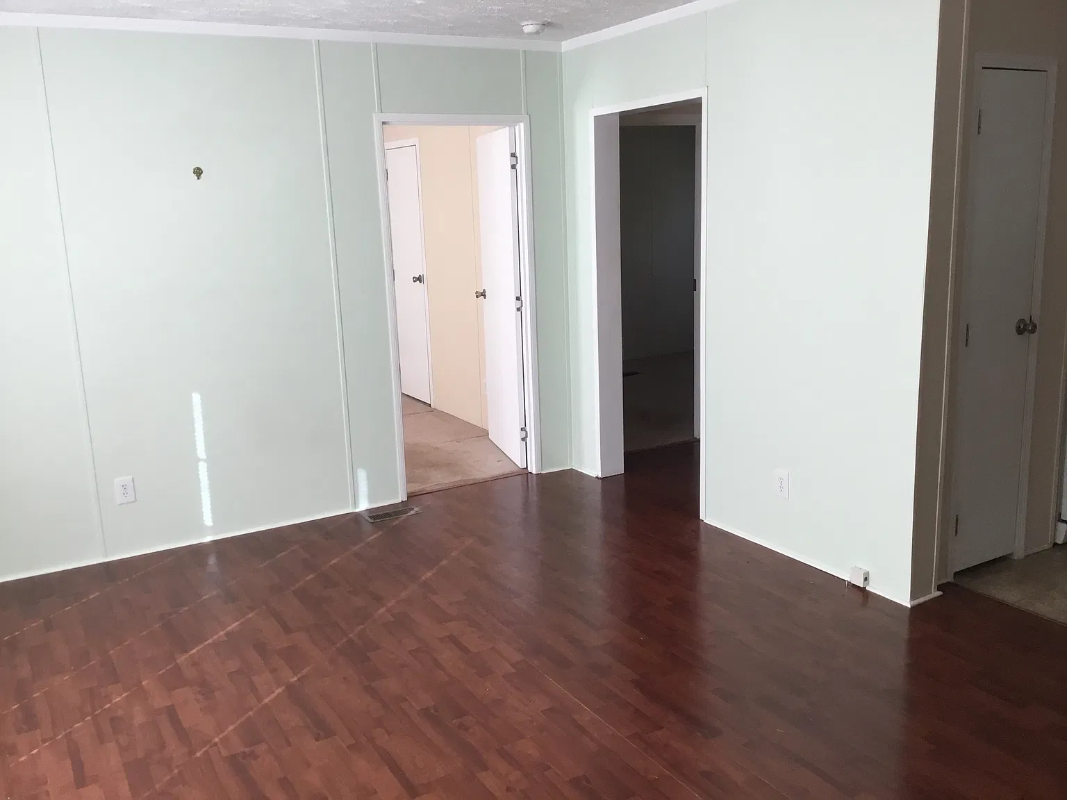 2 bed, 1070 sqft, $1,595 — Photo 4