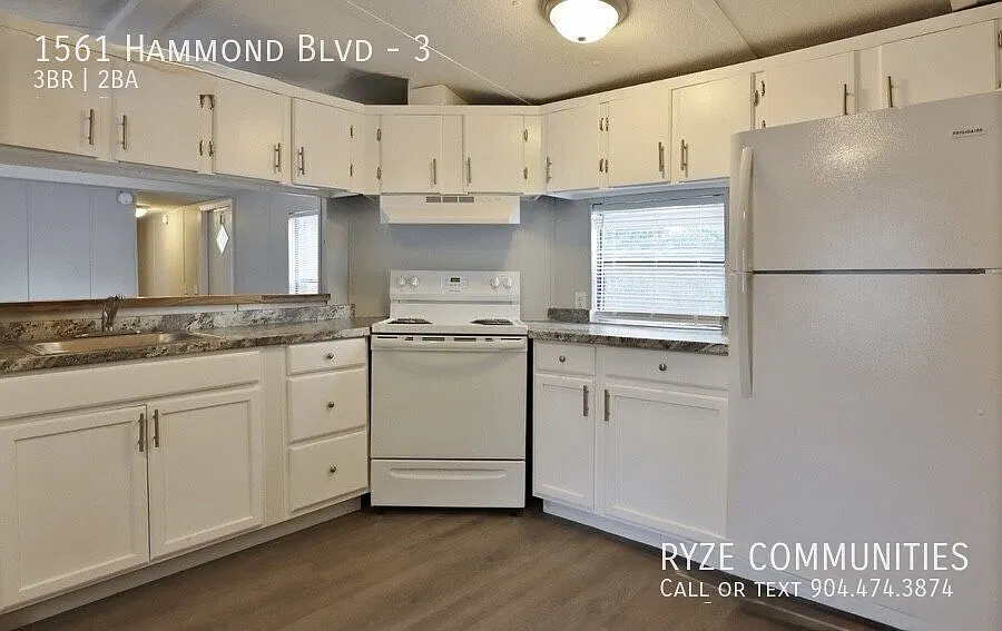 1561 Hammond Blvd - 3|$1,200|3 Beds, 2 Baths — Photo 4