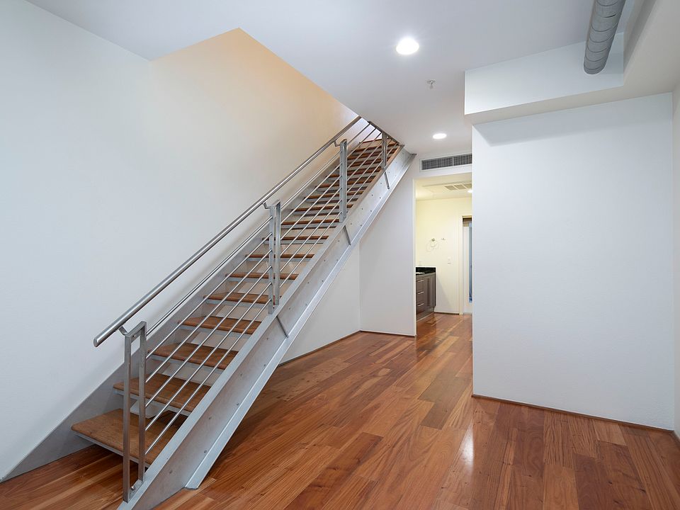 Stars to downstairs bedroom