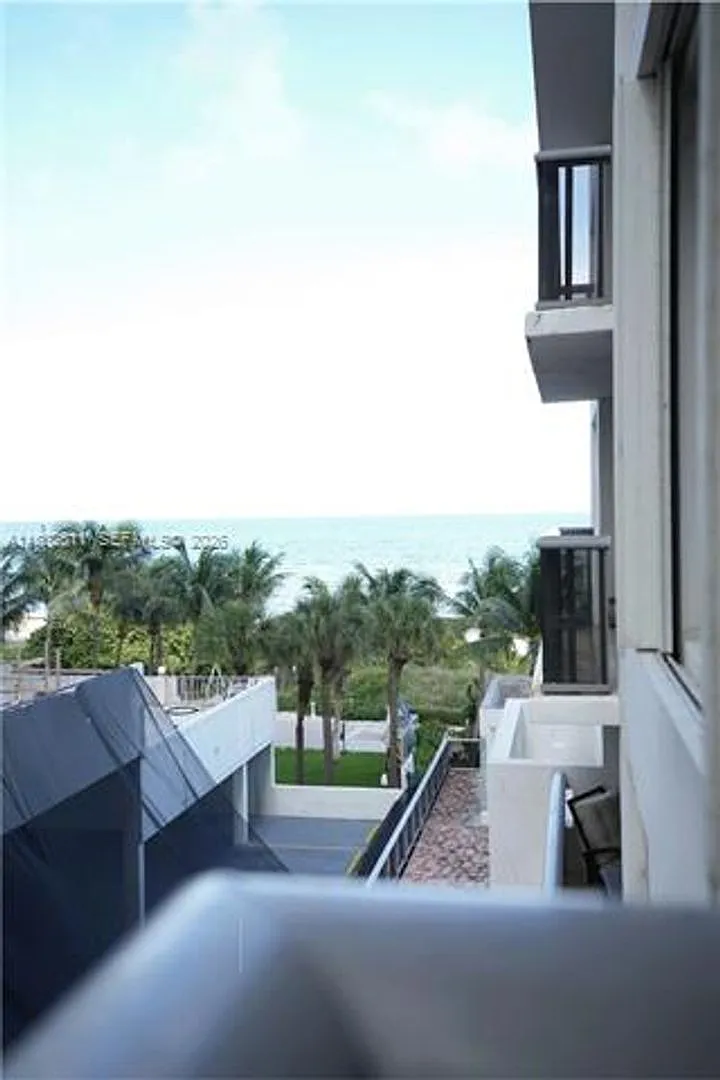 6039 Collins Ave cu-503, Miami Beach, FL 33140 — Photo 2