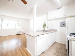 15925 Victory Blvd, Van Nuys, CA 91406