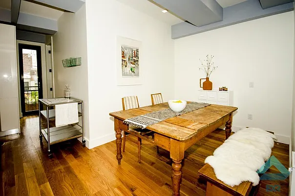 Rented by EXR | media 8