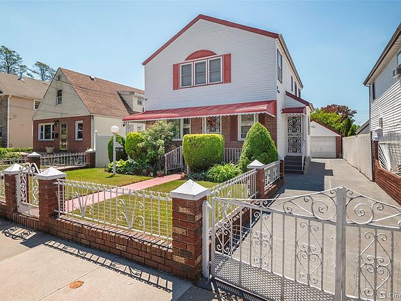 3rd image of 22326 112th Avenue