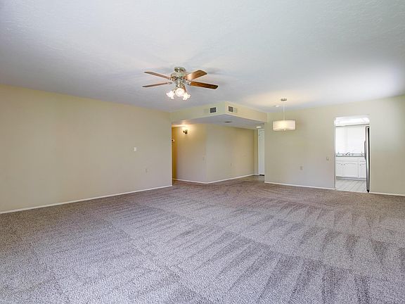 4th image of 106 Leisure World