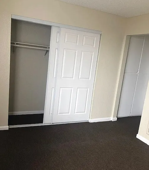 Pinetree Apartments — Photo 8
