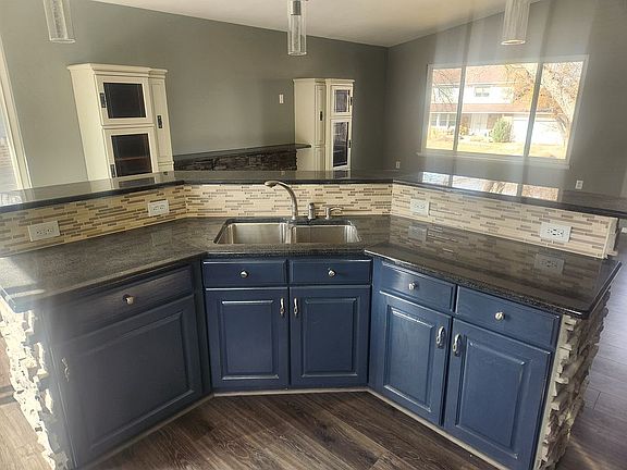 3rd image of 6709 E Lake Cir