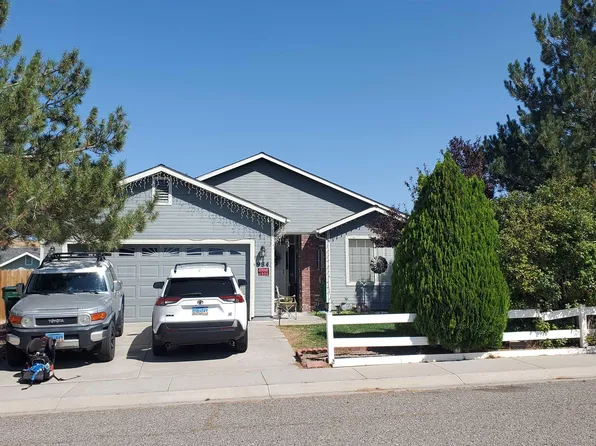 984 Ridgeview Dr, Carson City, NV 89705